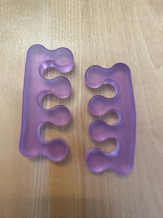 Toe separator nail polish / séparateur d’orteil pour verni dans Santé et besoins spéciaux  à Ville de Montréal