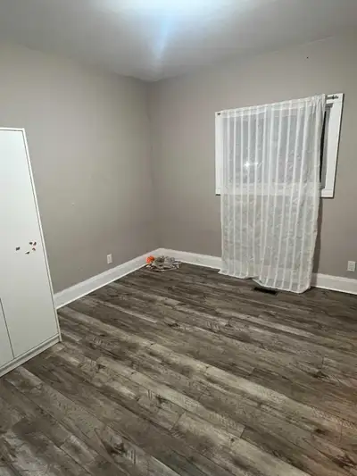 Double occupancy single furnished room, with shared kitchen and washroom. 500 per person or $1000 fo...