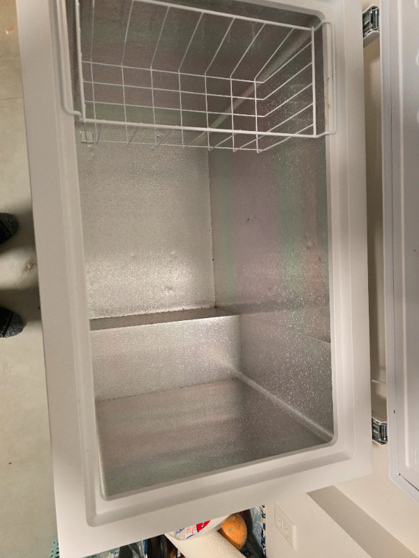 Chest Deep Freezer (midsize) in Freezers in Dartmouth - Image 2