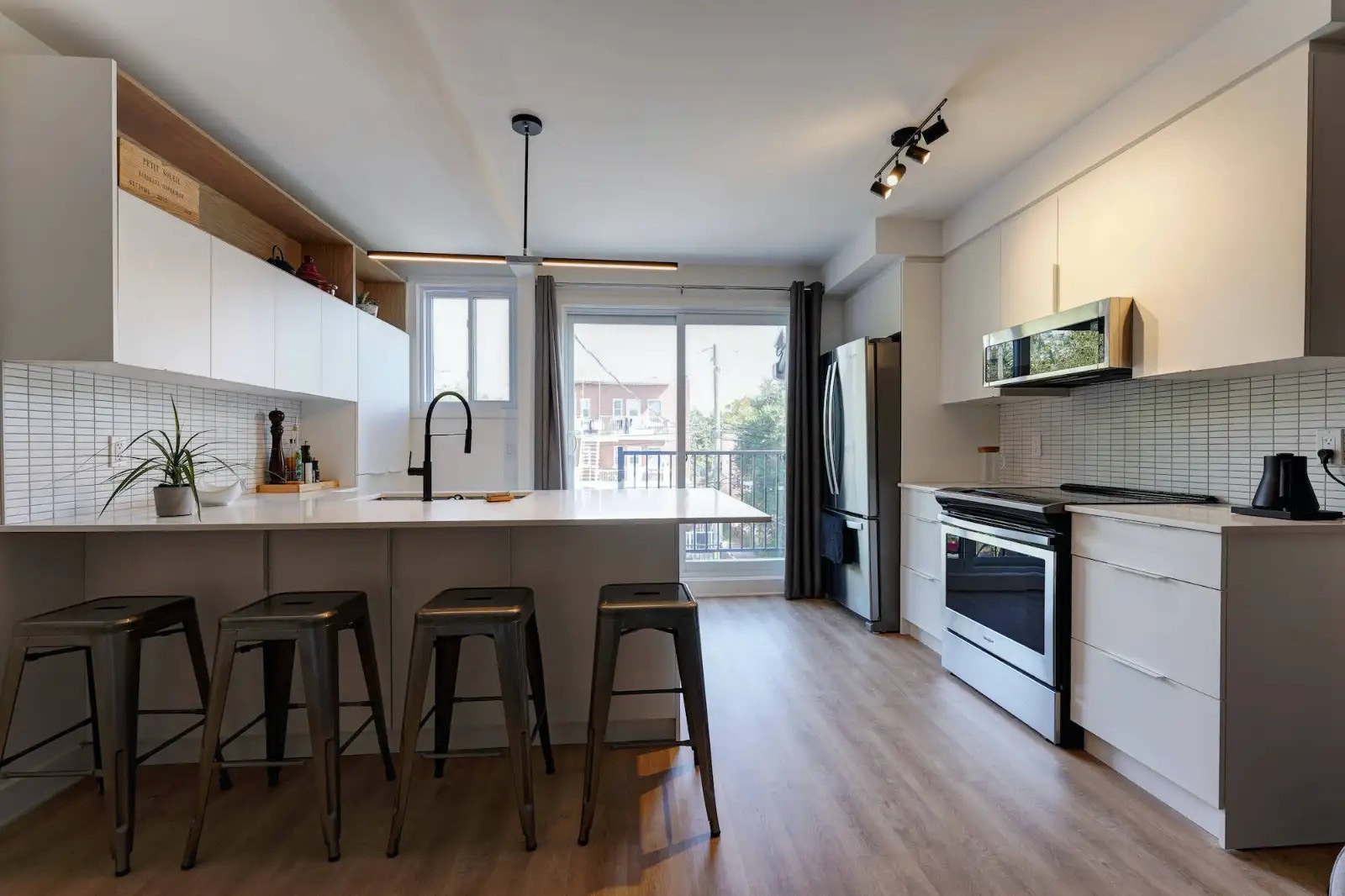 Colocation 4 ½ meublé – Disponible dès maintenant – Métro Pie-IX — photo 2