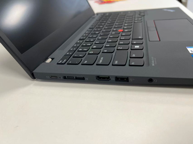 Lenovo ThinkPad T14s G2 in Laptops in Markham / York Region - Image 2