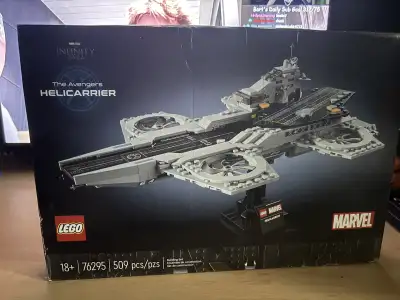 Lego Avengers Helicarrier (509 peices), View more