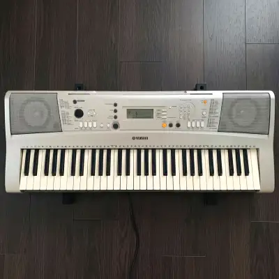 Yamaha PSR-E313 61-Key Digital Keyboard with Stand (Near-Mint), View more