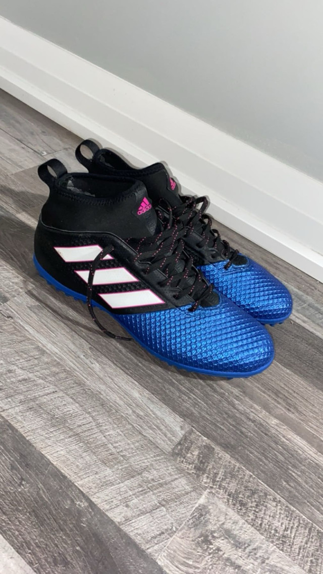 Adidas indoor/turf soccer shoes size 10 and a half  in Soccer in Barrie