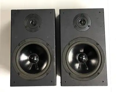 KLH BTF220 Two-Way Audiophile Hi-Fi Stereo Bookshelf Speakers, View more
