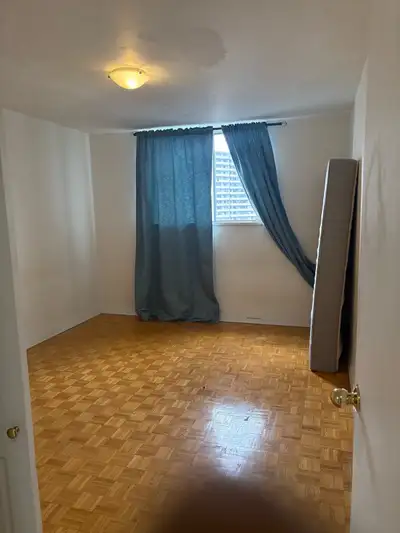 Private Room for Rent in Downtown Toronto (Sherborne St) One spacious bedroom in a shared apartment...