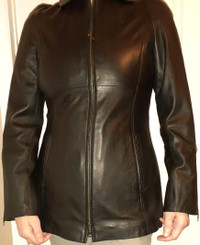 Danier Women's Leather Jacket - Small