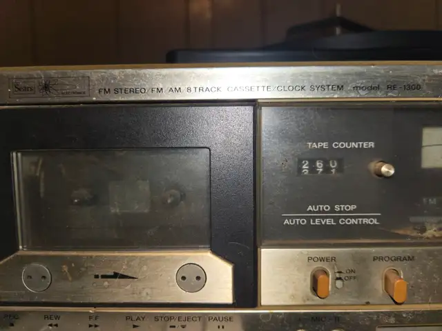 Vintage Sears Stereo Combo in Stereo Systems & Home Theatre in Calgary - Image 3
