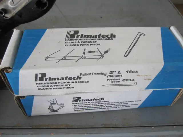 Hardwood floor nailer in Power Tools in Kawartha Lakes - Image 5