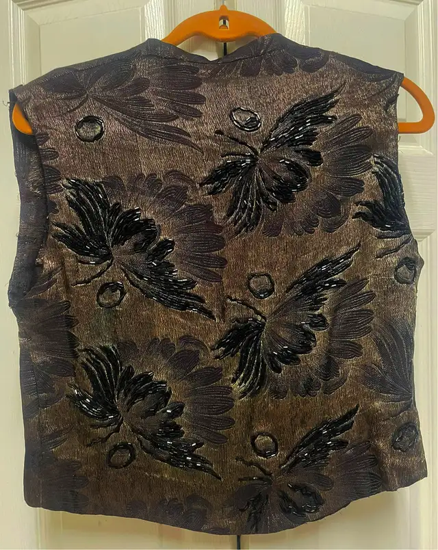 Elegant Beaded 2-piece Dress & Jacket Set, size 8 in Women's - Dresses & Skirts in Delta/Surrey/Langley - Image 7