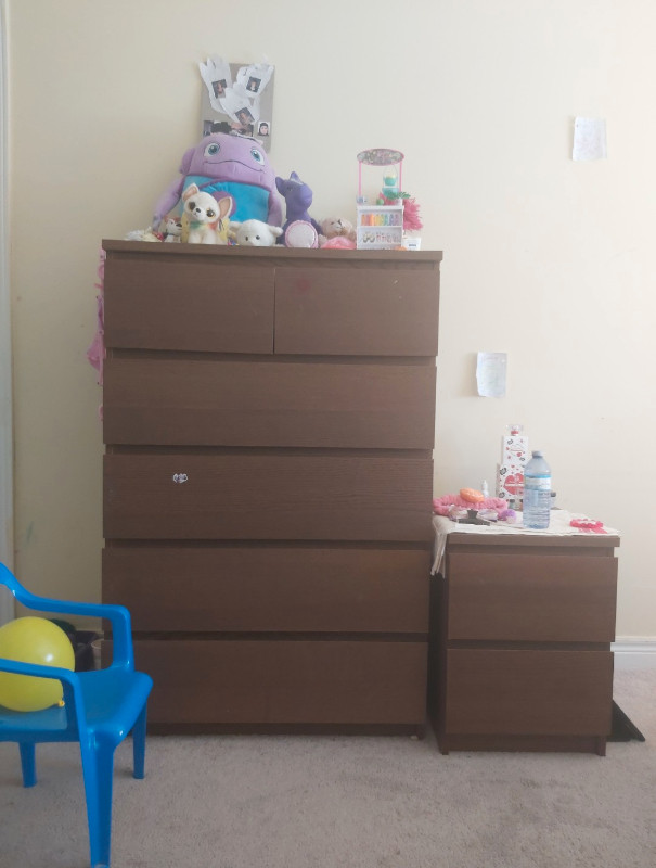 Chest of 6 Drawers  brown in Dressers & Wardrobes in Hamilton