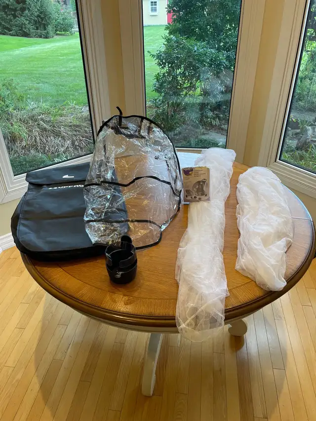 2013 Uppababy Vista Stroller, bassinet, and accessories in Strollers, Carriers & Car Seats in Mississauga / Peel Region - Image 9