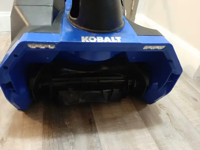 Kobalt 40-Volt 20-in Cordless Electric Snow Blower in Snowblowers in Oshawa / Durham Region - Image 2