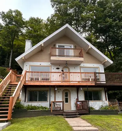 2500$/mois avril à novembre Chalet-appart LOCATION SAISONNIERE Disponible printemps 2025 (Début avri...