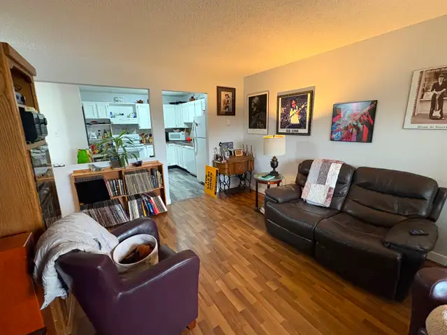 Condo in Cranbrook for Sale