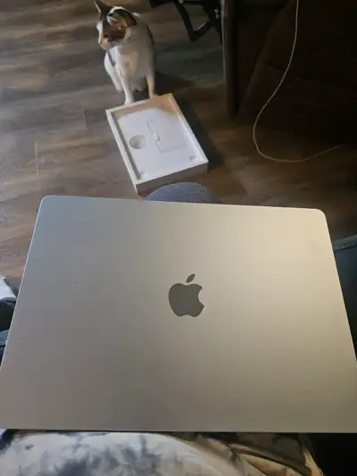 Apple laptop  new, View more