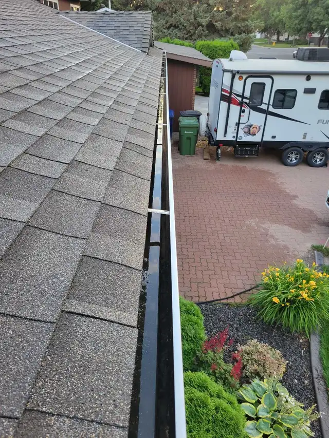 Eavetrough Cleaning420216519839590400