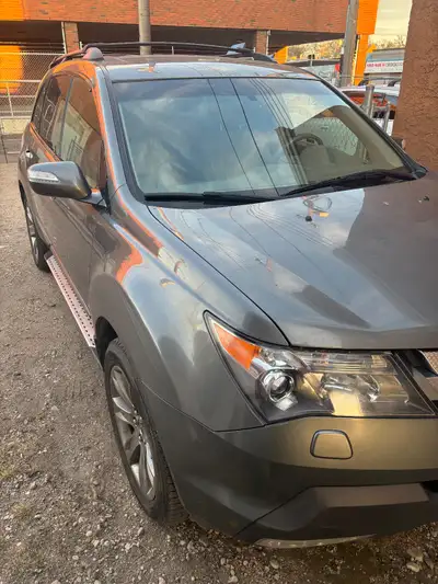 Sec owner Active tile 2way remote starter , app CarPlay and backup camera Very well maintained ( new...