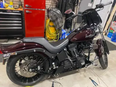 36500 km 88cid Efi. Comes with click on Harley 2 up back rest. Detachable windshield. New dna spoke...