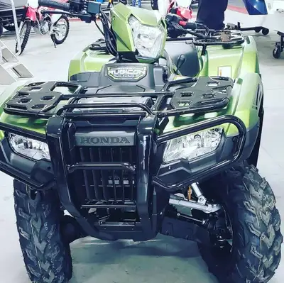 No trades, no low balls 2020 Honda TRX520 Rubicon is has extra hand bush guards, hand warmers. 2 set...