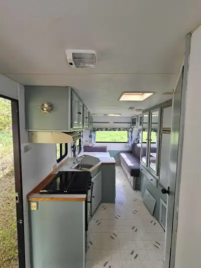 Renovated/updated interior Sleeps 6 Fridge works Everything works Tandem axle Ready to camp. Clean a...