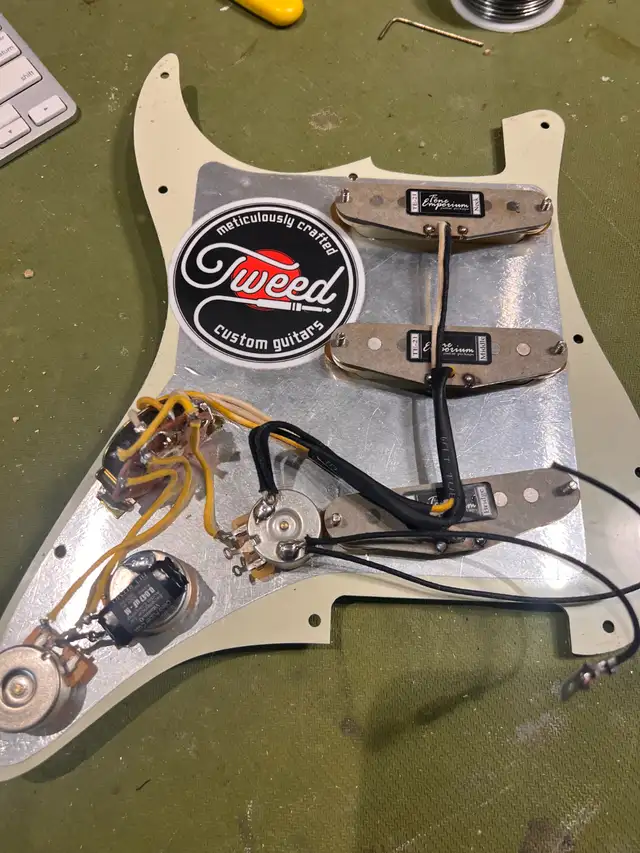 Custom Strat Style Electric Guitar NEW (Heavy Relic) in Guitars in Oakville / Halton Region - Image 8