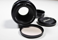 Nikon AF 50mm 1 : 1.8 D filtre 1A et les caps superbe condition