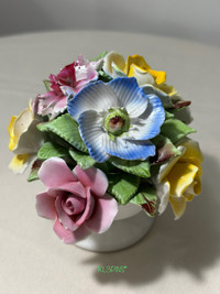 Vintage discontinued English Bone China flower arrangement 