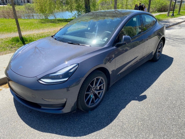Lease transfer 2023 Tesla Model 3 Long Range AWD — photo 3