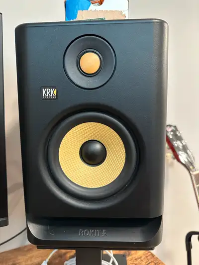 2 KRK Rokit 5 G4 Studio Monitors with Stands & Cables, View more