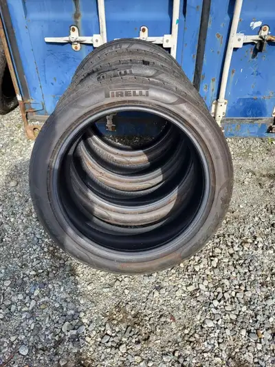 Take offs from new vehicle Set of 4- NEW Pirelli PZero PZ4 245/45R20 XL (Extra Load) Pick up locatio...