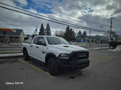 Je vends mon Dodge Ram Warlock 2022, un camion robuste et fiable. Ce camion est en bonne condition e...