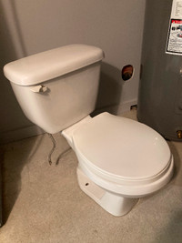 American Standard 4.8L Single Flush Round Front Toilet