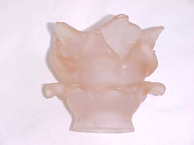 MEYDA STYLE FLOWER PETAL GLASS LAMP SHADE in Indoor Lighting & Fans in Calgary - Image 2