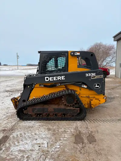 None John Deere 333E