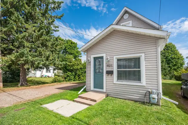 2 Bed 1 Bath House for Rent in Pembroke - Dec 1