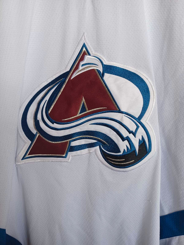NHL CCM Colorado Avalanche hockey jersey Adult L in Hockey in Calgary - Image 4