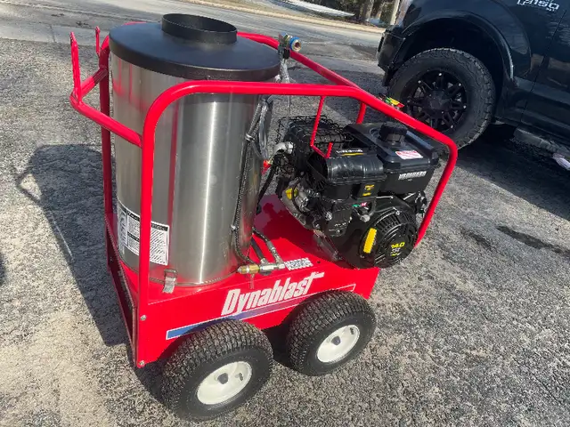 Built in Canada Hot Water Pressure Washers in Lawnmowers & Leaf Blowers in Regina - Image 3