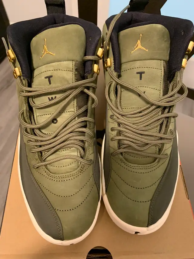 Air Jordan 12 Retro Chris Paul Class of 2003 in Men's Shoes in City of Toronto - Image 6