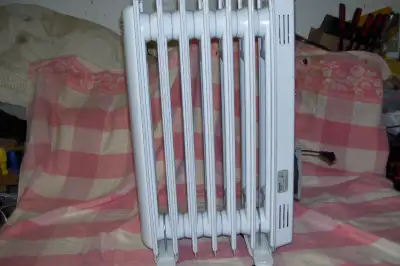 IF STILL POSTED NOT SOLD YET.PLEASE READ ENTIRE AD)HONEYWELL ELECTRIC AIR HEATER MADE IN PORTUGAL NO...