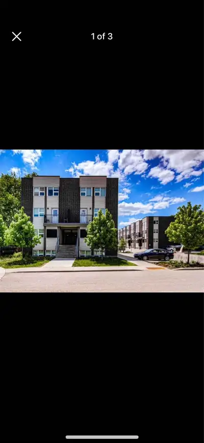 There are 3 rooms/3 washrooms available for rent in a furnished beautiful 3 Bedroom, 3 washroom town...