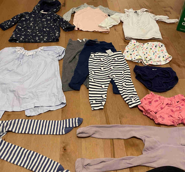 Lot vêtements 9 à 12 mois dans Vêtements - 9 à 12 mois  à Longueuil/Rive Sud