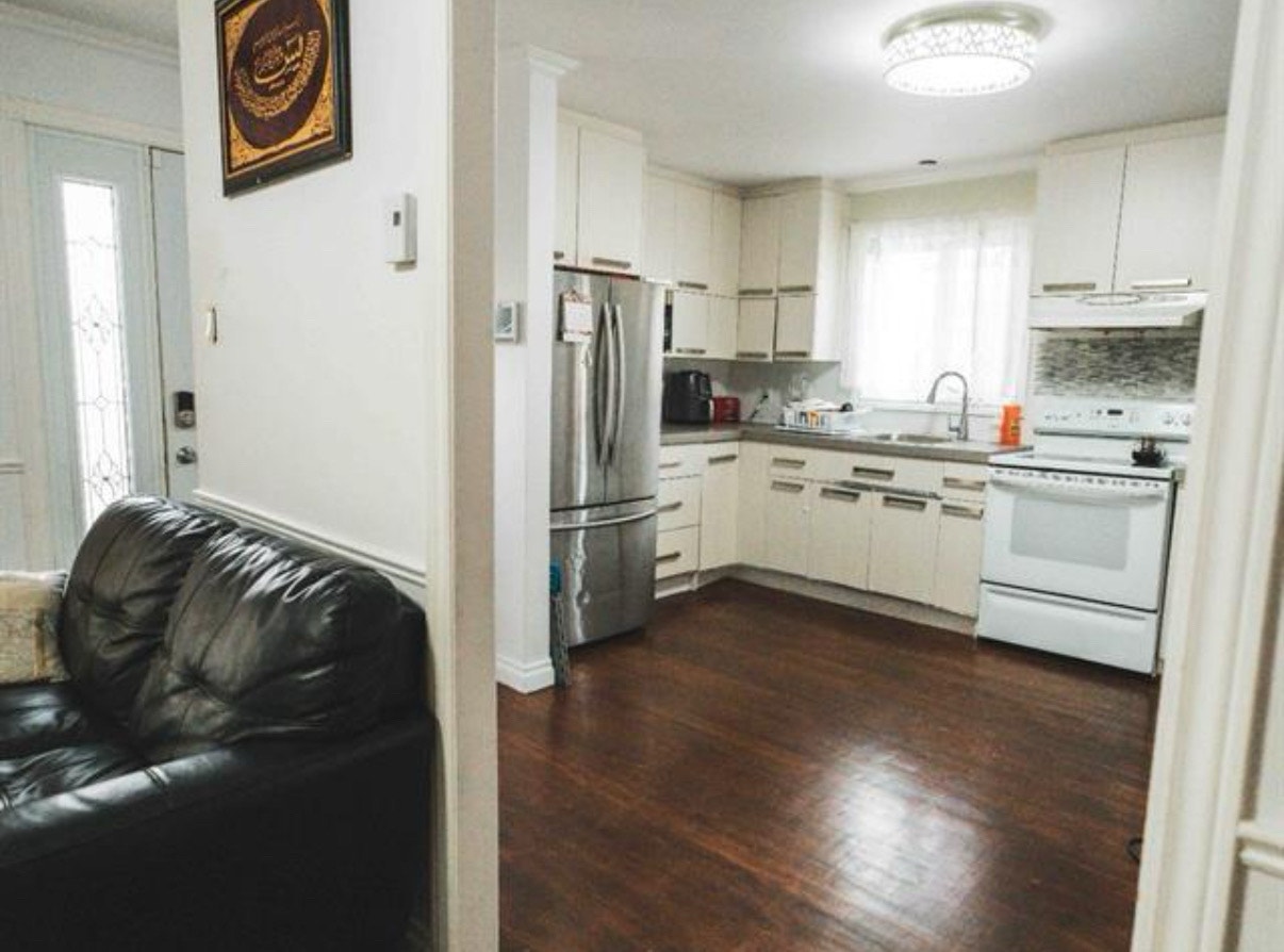 Grande chambre, double àlouer sous sol  grande maison — photo 3