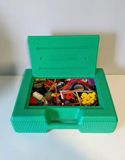 Vintage early 90s Green KNEX Storage box Size = 16 x 5 x 12 inches -thick hard sturdy case with hand...