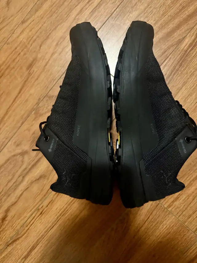 Arc’teryx KOPEC GORE-TEX Shoes – W 8.5 / M  7.5 – Like N in Men's Shoes in Kitchener / Waterloo - Image 8