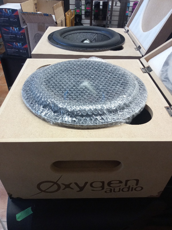 Auto Car Subwoofer Oxygen Audio AIR 12, 15 inch DEEP BASS! in Speakers in Oshawa / Durham Region - Image 4