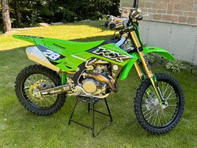 Kx 450 2024 utilisé seulement 5h aucune égratignure comme neuf