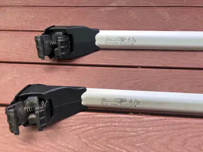 Original Audi roof cross bars, will fit A4 Allroad years 2017-2025 or any vehicle with the following...
