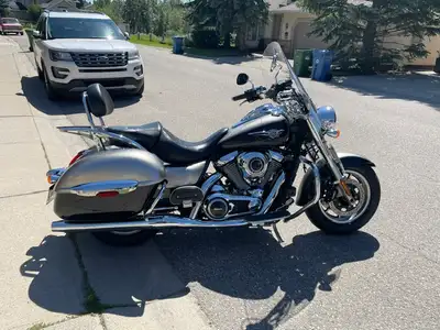 Only 19,625 km! If you're looking for a clean, low-kilometre touring motorcycle, this 2014 Kawasaki...