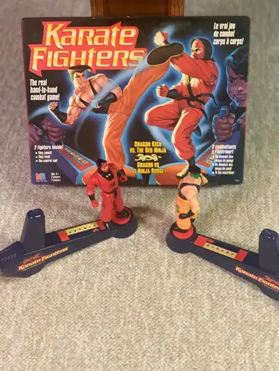 1994 Karate Fighters (Dragon Kick vs Red Ninja) Milton Bradley